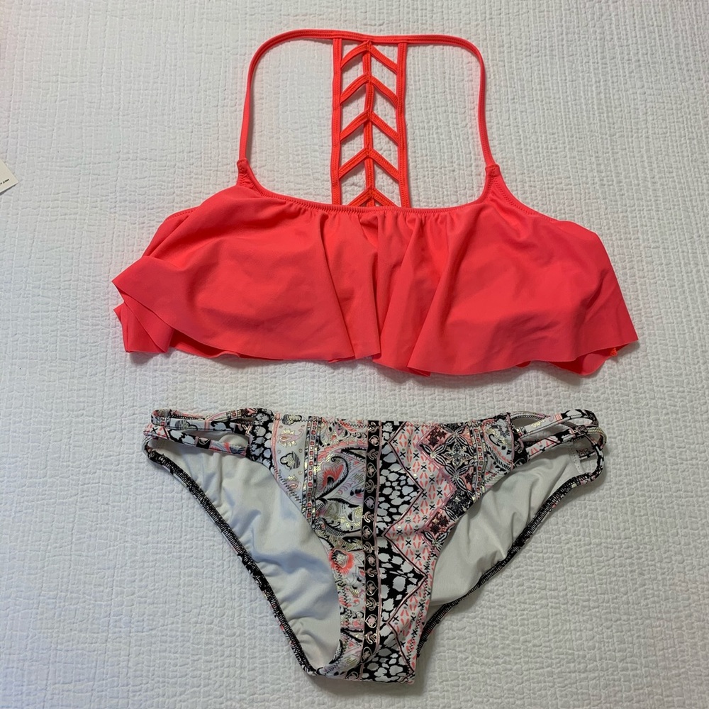 VS Pink strappy cheeky bikini w flounce top